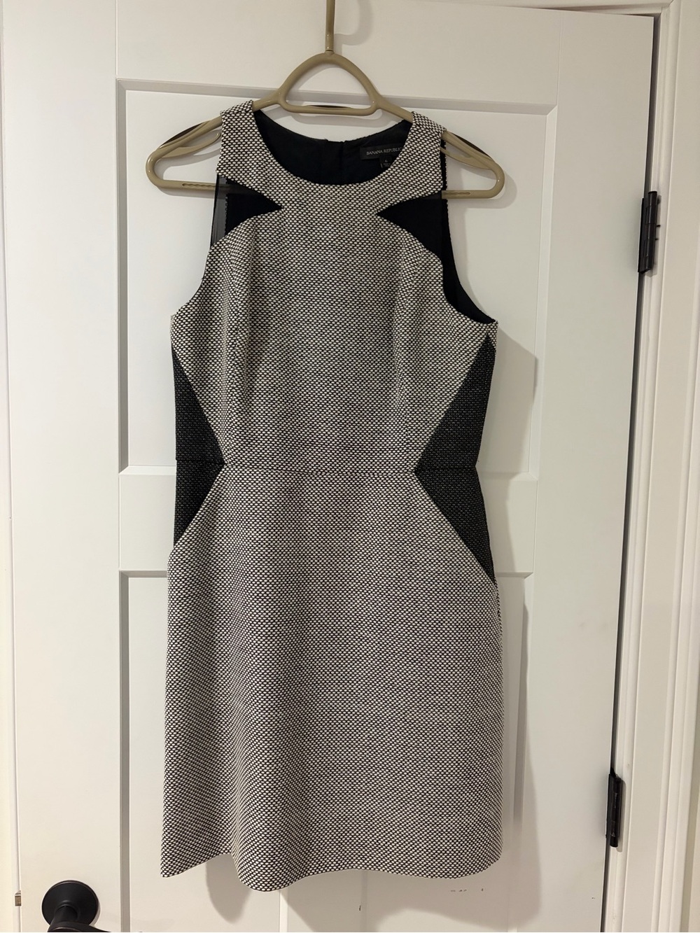 Banana Republic Black and White Textured Sheath Dress